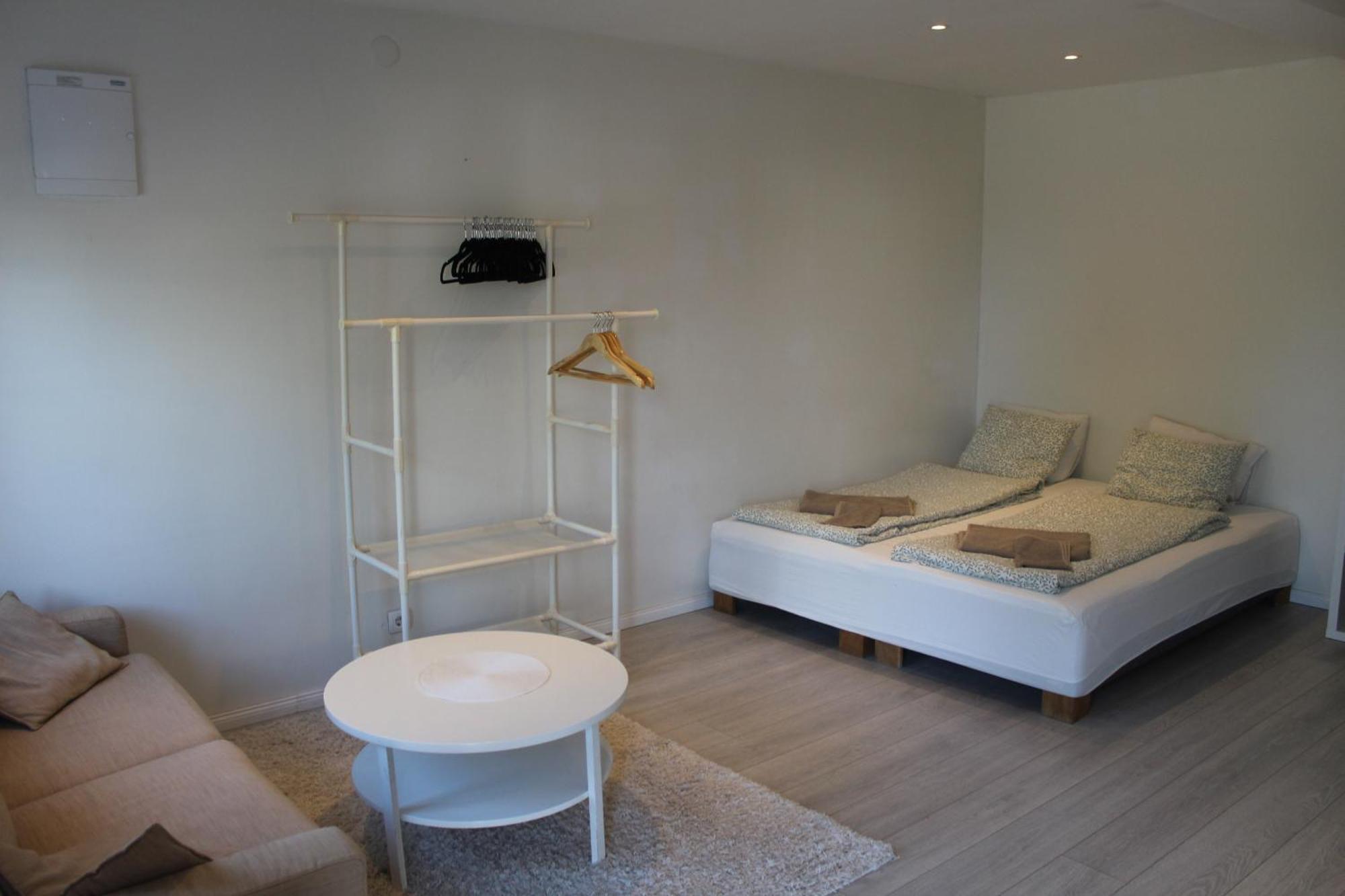 Cozy City Stay Steps From The Beach & Transit Abbekås Eksteriør bilde